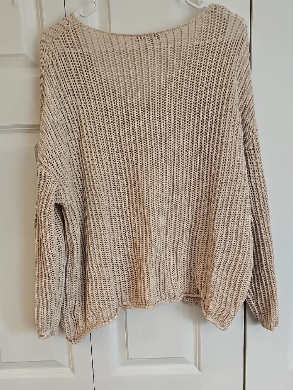 Tempo Paris Beige Open-Knit V-Neck Sweater with Star Motif - Picture 5 of 5